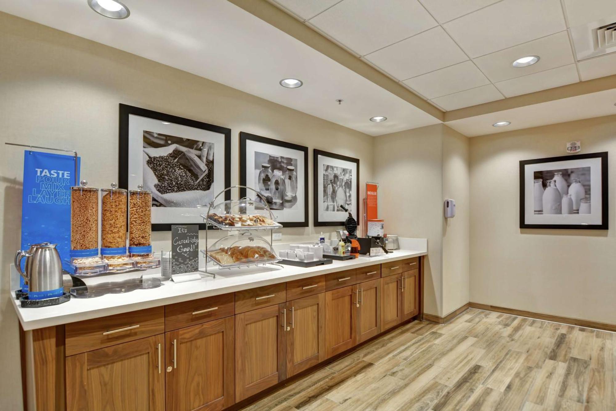 Hampton Inn & Suites Tucson Марана Екстер'єр фото